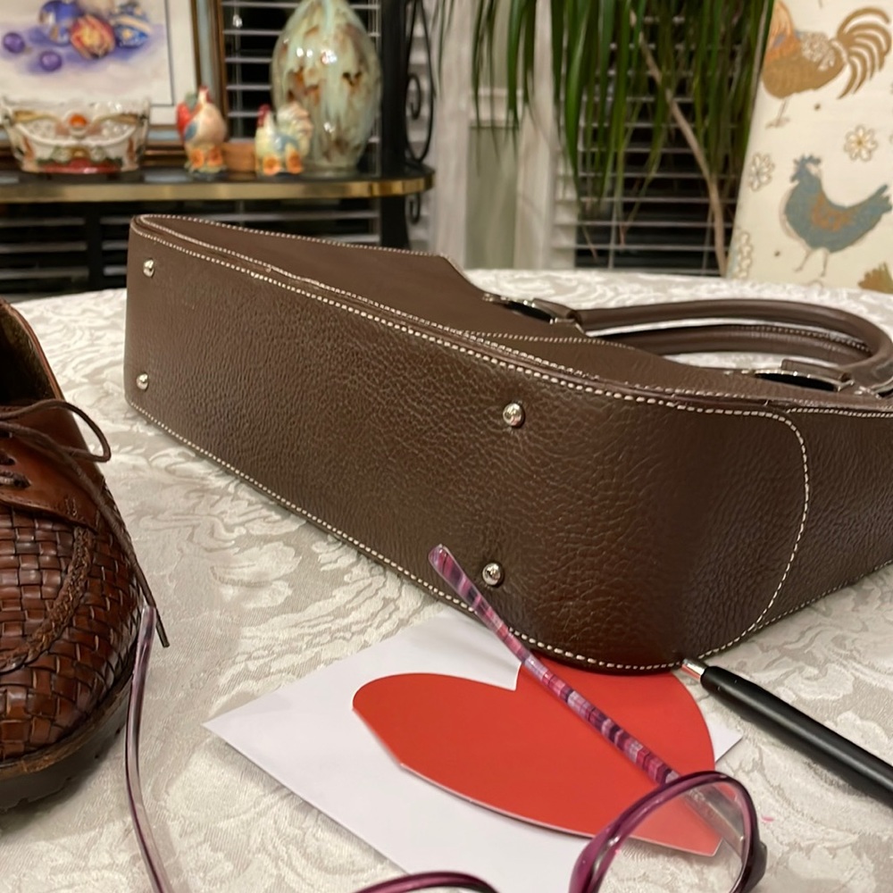 Chic Brown Leather Satchel - Picture 7 of 9
